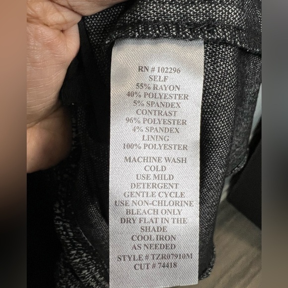 Connected Apparel Women’s Black & White Dress - Size 8 - NWOT - Picture 4 of 5